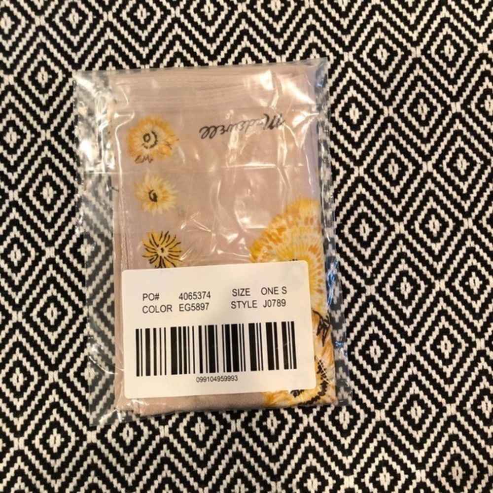 Madewell Silk Bandana *NEW* - Picture 2 of 3